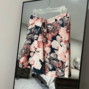 Abercrombie & Fitch: Size Small, Floral Side Zip Skirt